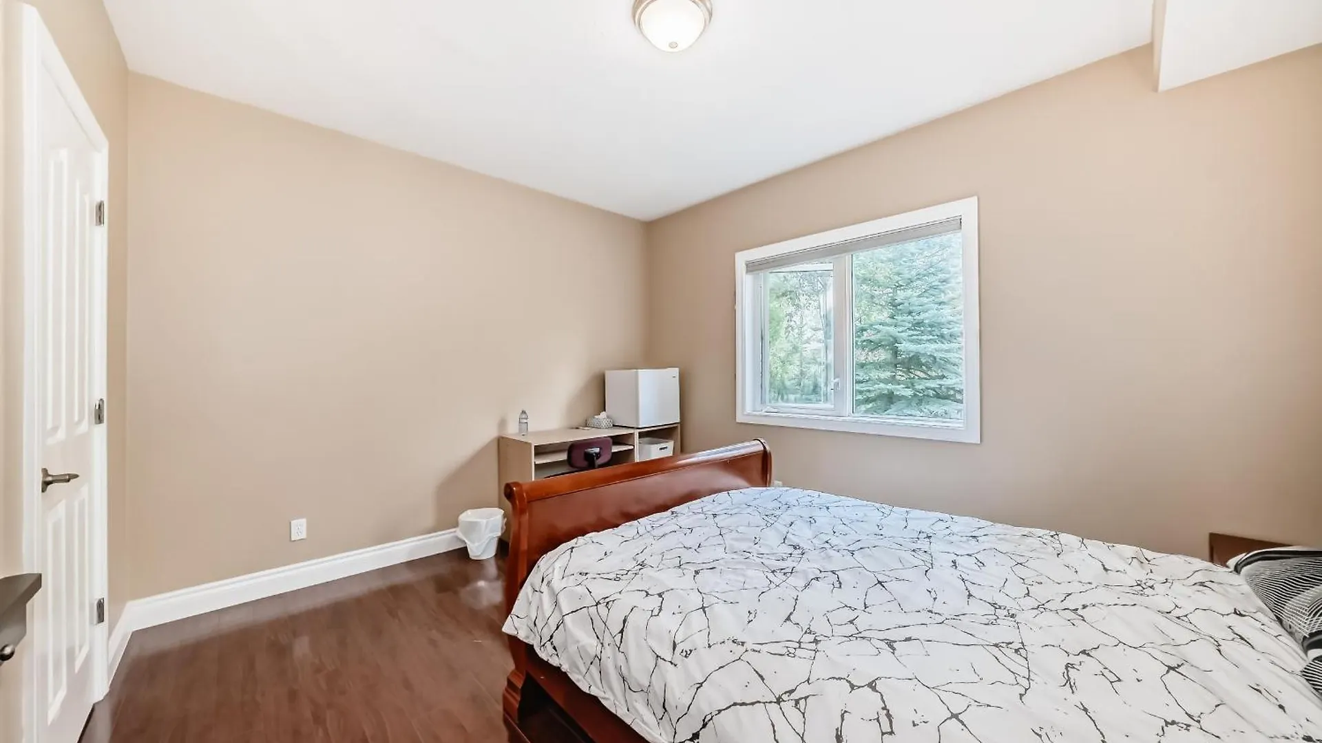 Cozy Two Bedrooms With External Bathroom Just For You 卡加利 民宿