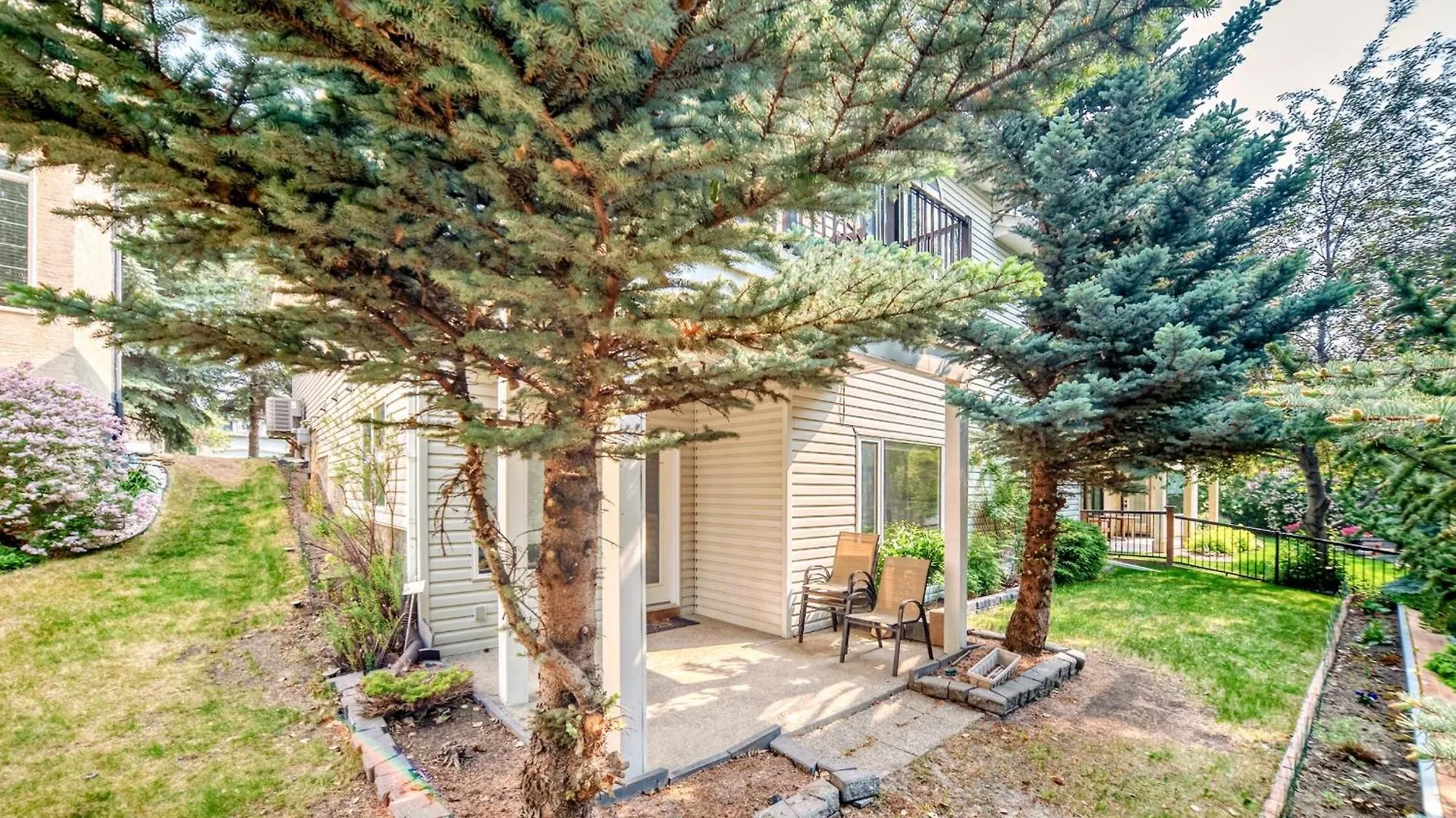 Cozy Two Bedrooms With External Bathroom Just For You Calgary 0*,  Canada